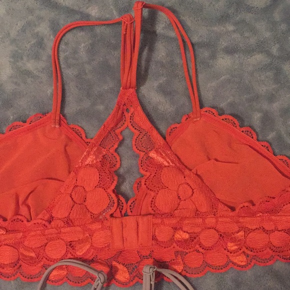 Bralettes - Picture 5 of 6